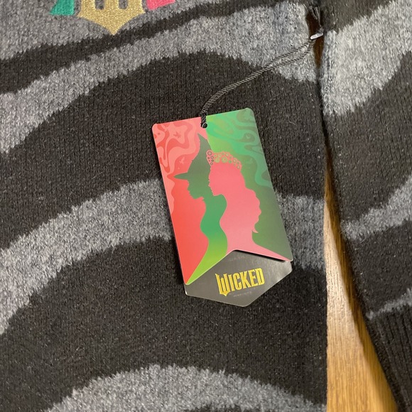 Target x Paul Tazewell Wicked Graphic Cardigan NWT XXS Ariana Grande - Picture 4 of 9